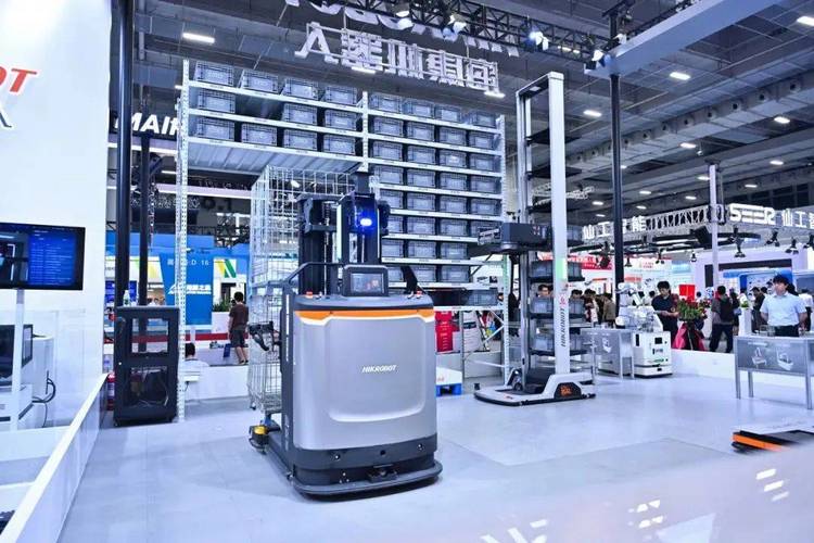 2025中国国际物流装备与技术展 机器人及周边配件的智慧盛宴